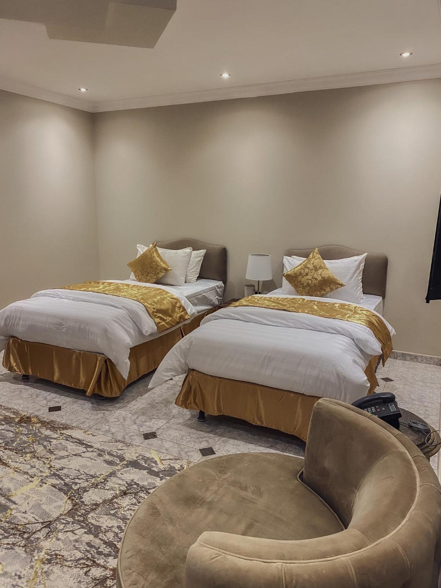 ריאד Comfort Inn Al Taawon - Family Only מראה חיצוני תמונה