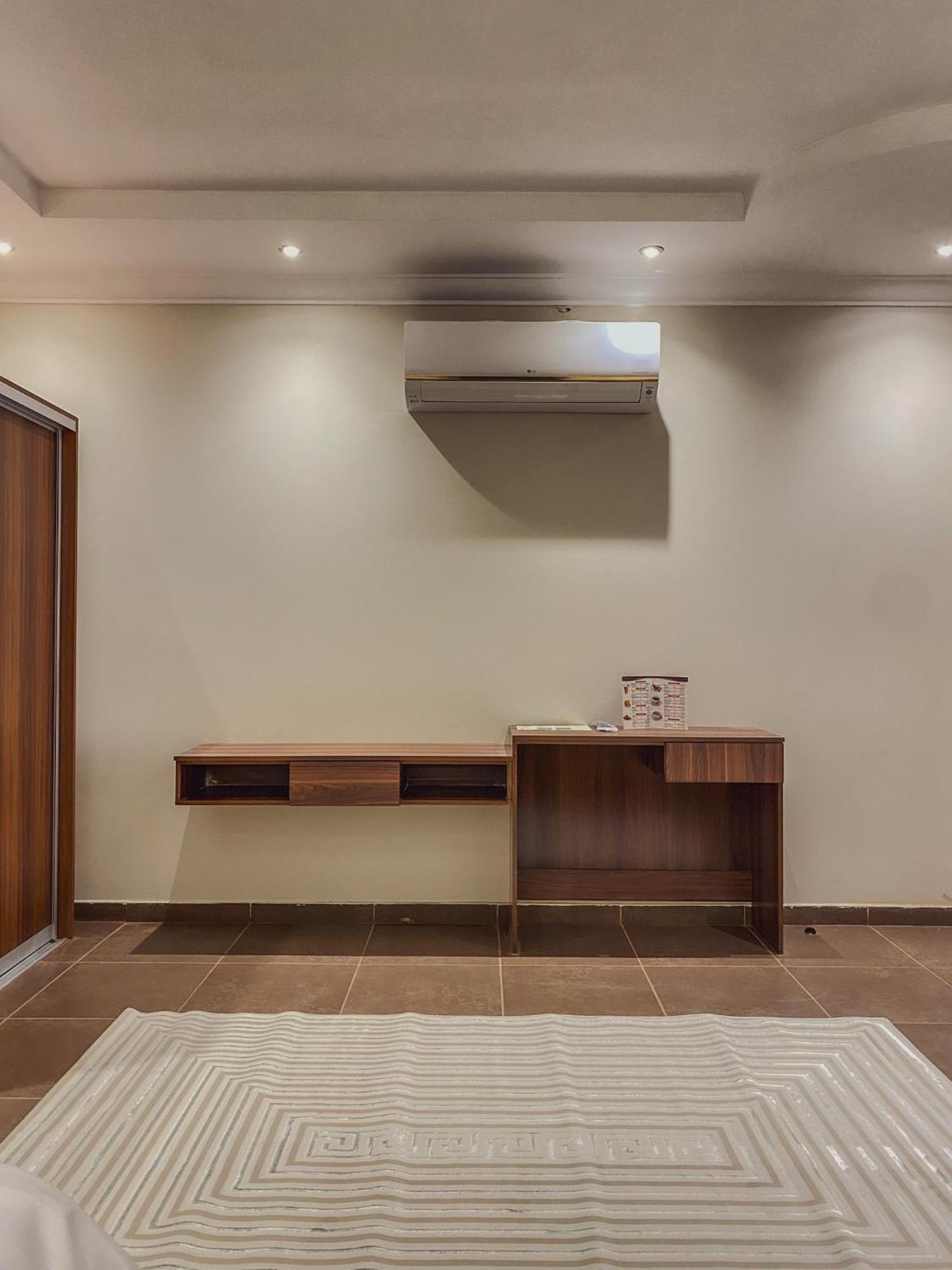 ריאד Comfort Inn Al Taawon - Family Only מראה חיצוני תמונה