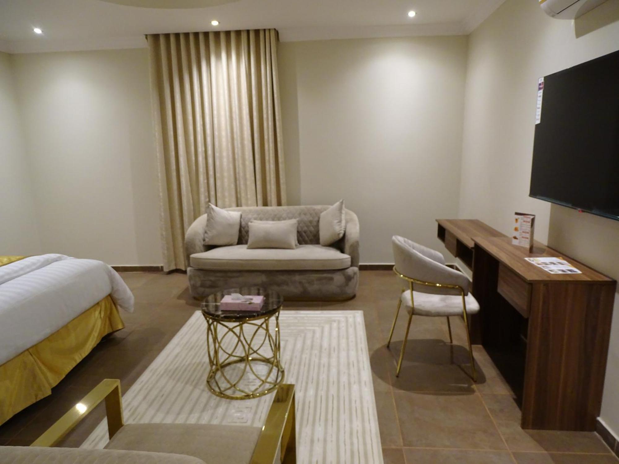 ריאד Comfort Inn Al Taawon - Family Only מראה חיצוני תמונה